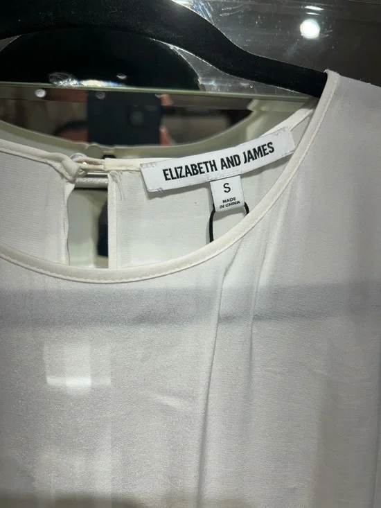 ELIZABETH & JAMES Ivory Pleated Long Sleeve Maxi Dress - Picture 3 of 5